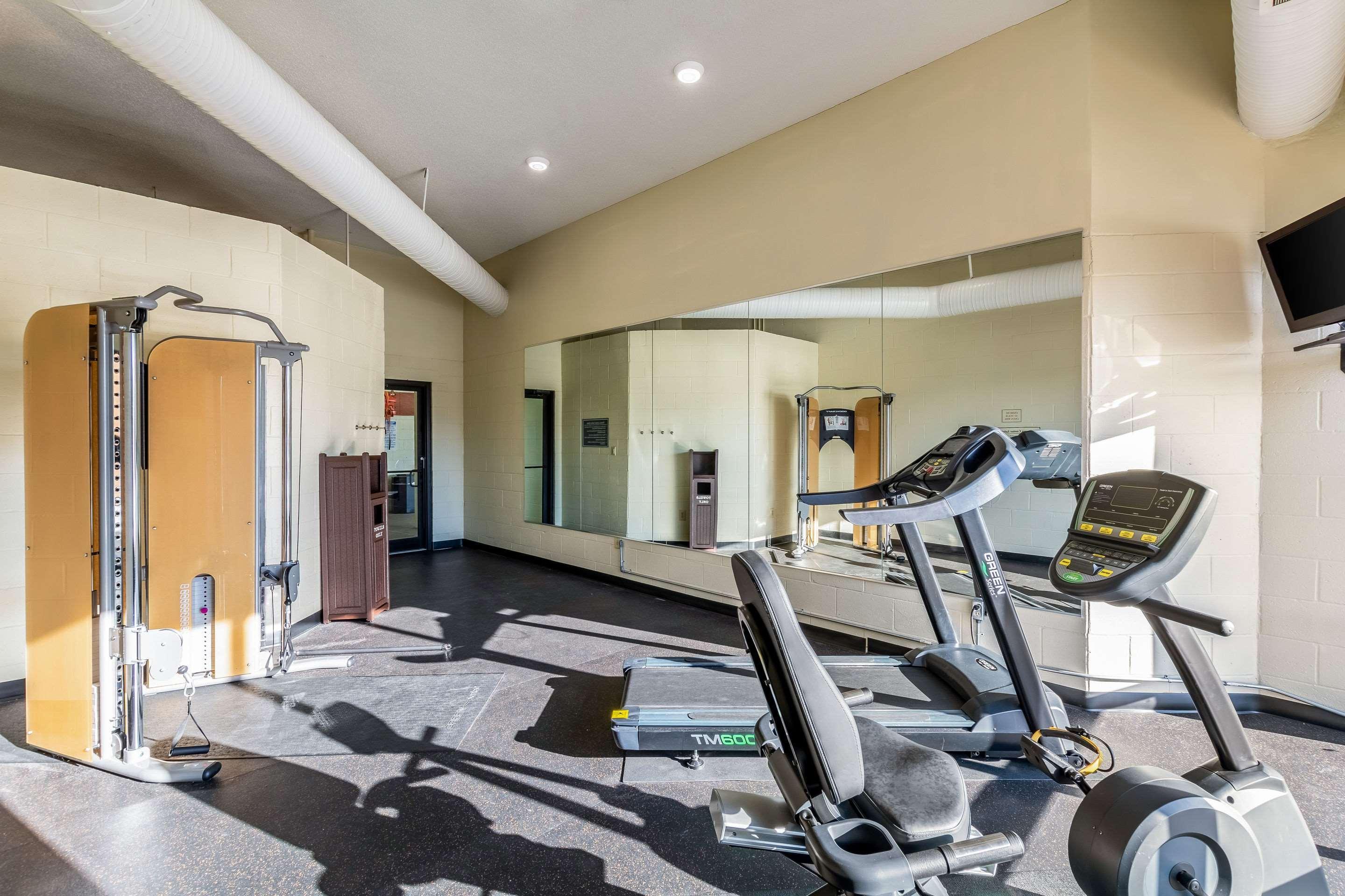 Quality Inn & Suites Southport Ινδιανάπολη Εξωτερικό φωτογραφία