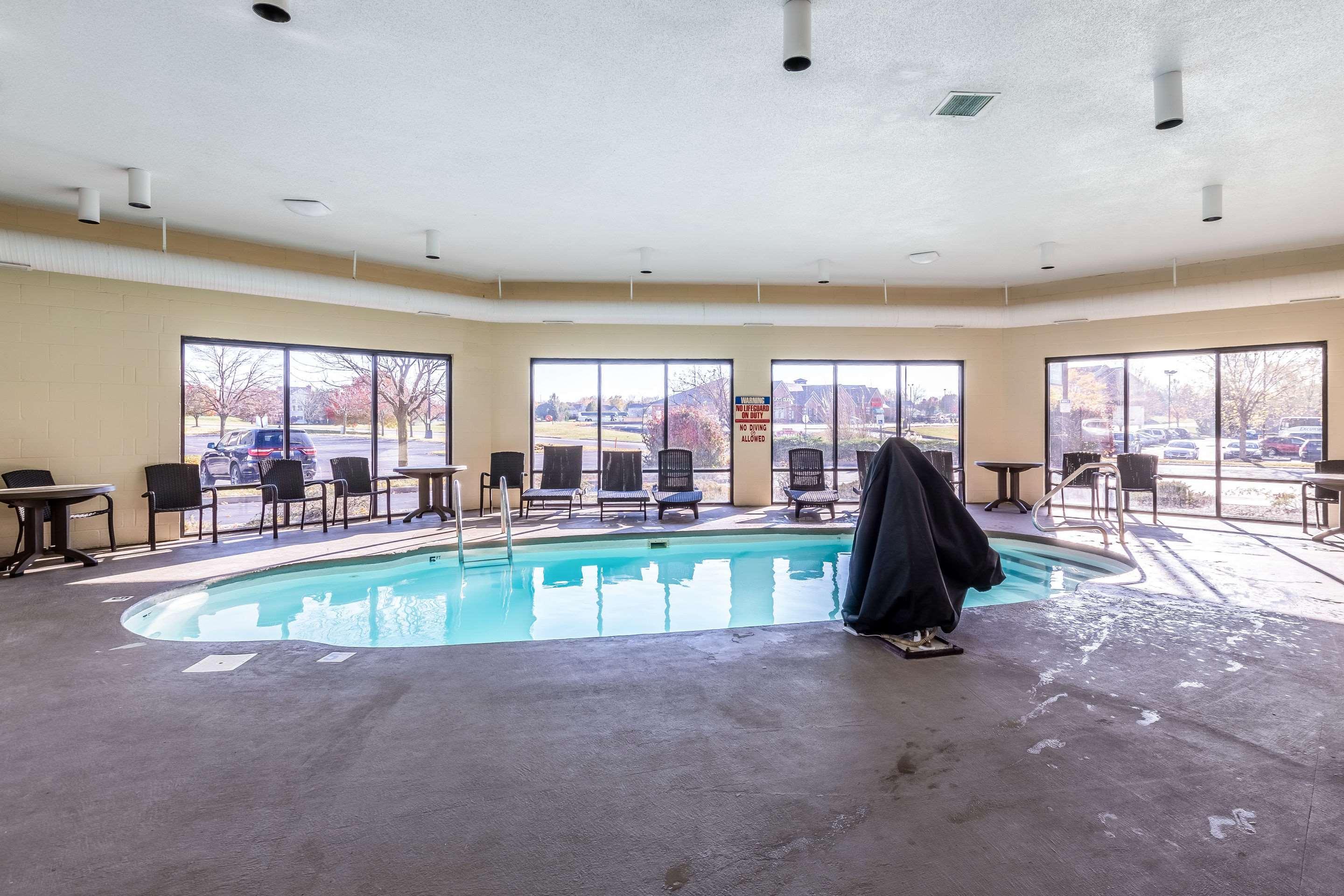 Quality Inn & Suites Southport Ινδιανάπολη Εξωτερικό φωτογραφία