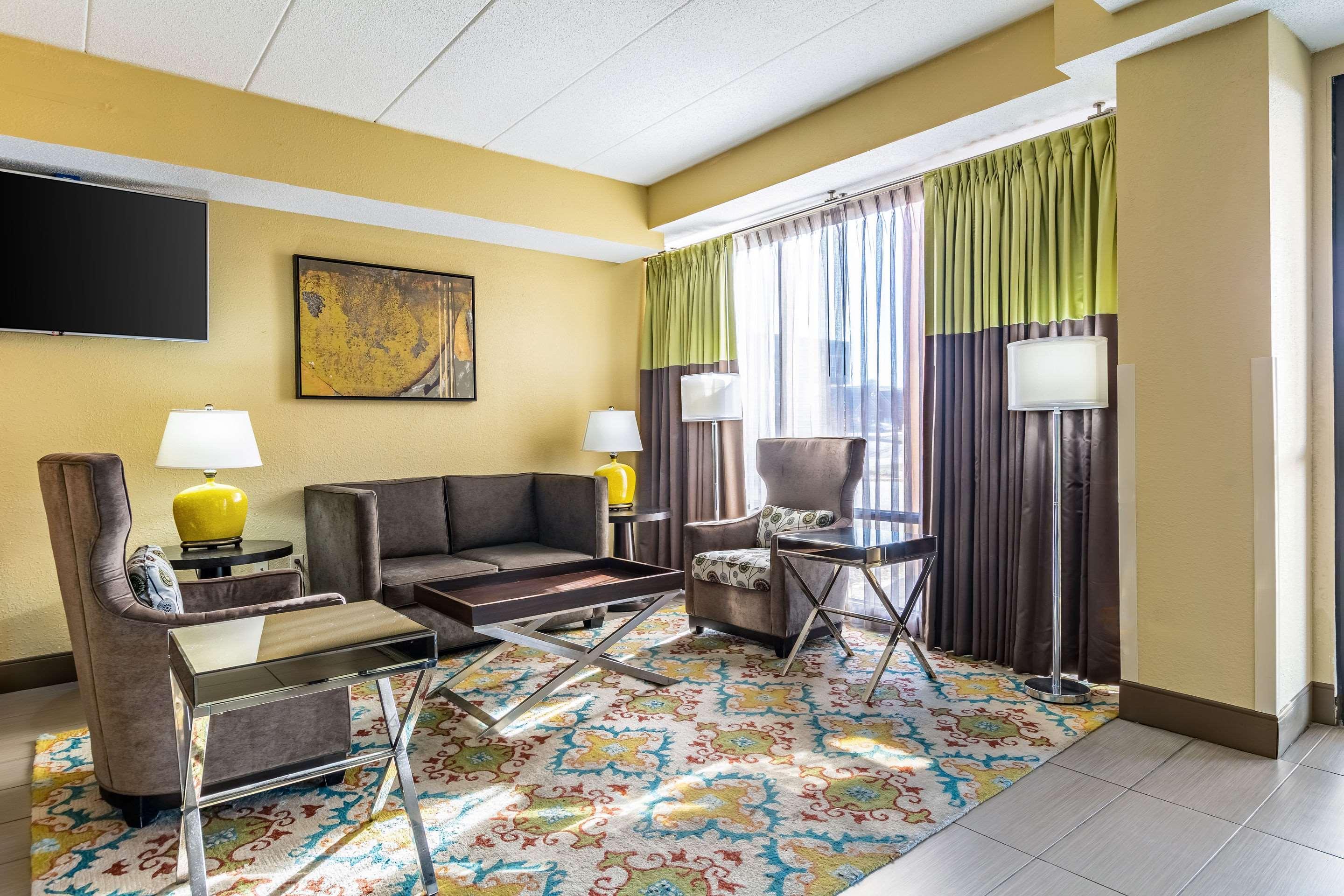 Quality Inn & Suites Southport Ινδιανάπολη Εξωτερικό φωτογραφία