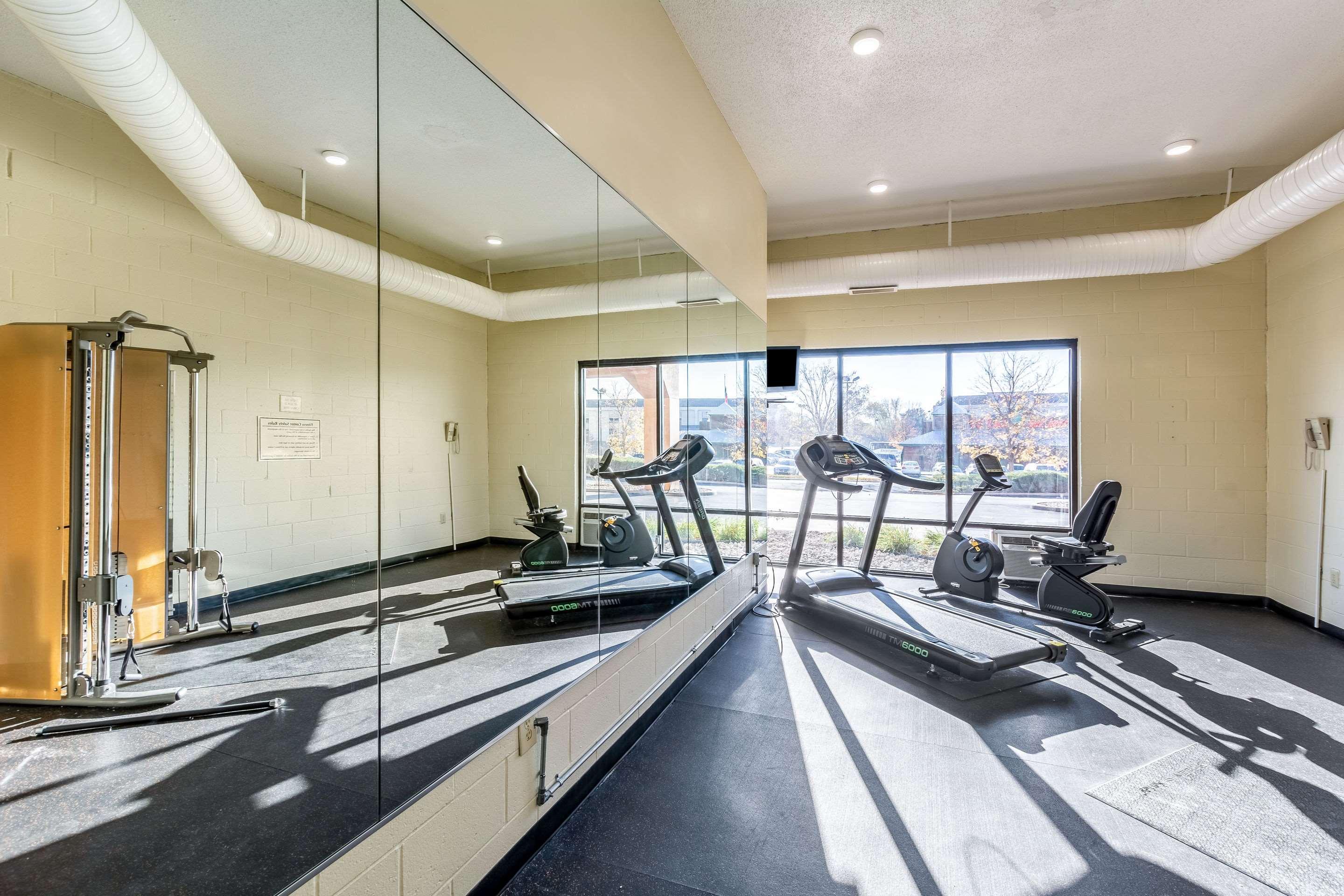 Quality Inn & Suites Southport Ινδιανάπολη Εξωτερικό φωτογραφία