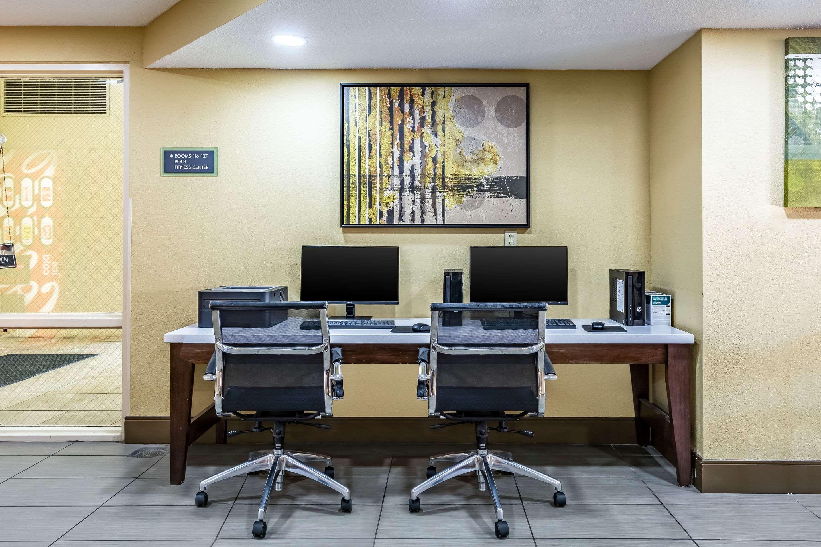Quality Inn & Suites Southport Ινδιανάπολη Εξωτερικό φωτογραφία